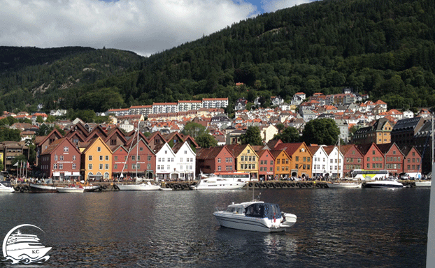 Bryggen in Bergen Norwegen mit AIDA - Bergen