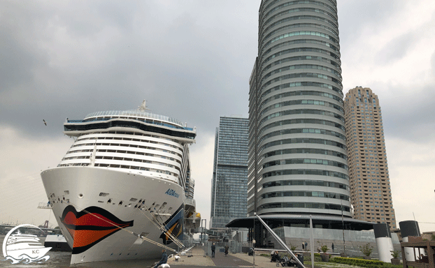 AIDAnova am Anleger Rotterdam auf eigene Faust - AIDAnova am Anleger