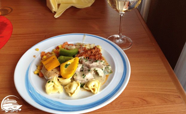 Erstes Mittagessen - Teller mit Leckereien Meine erste Kreuzfahrt - Erstes Mittagessen