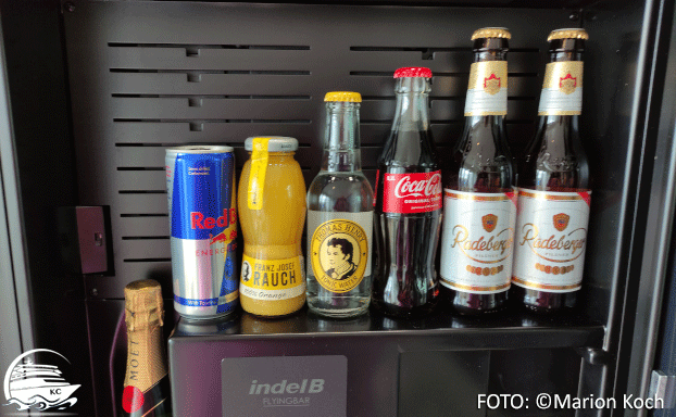 Teil der Minibar einer Juniorsuite auf AIDAcosma Teil der Minibar einer Juniorsuite auf AIDAcosma