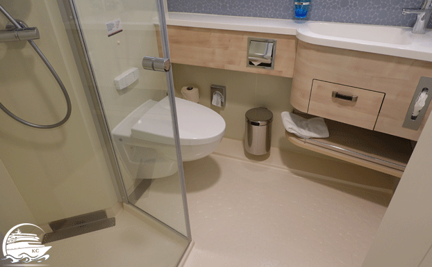 Balkonkabine 6190 - Bad Mein Schiff 2 Kabinen Erfahrungen - Balkonkabine 6190 - Bad