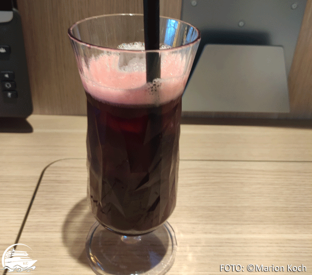 CHERRY BOMB Cocktail alkoholfrei AIDA Barkarte 2024 - CHERRY BOMB Cocktail alkoholfrei