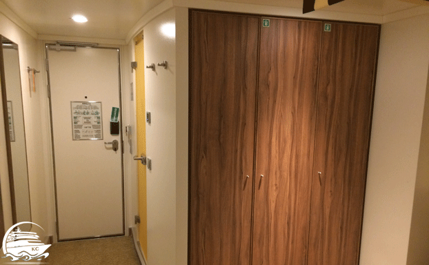 Schrank AIDAperla Kabinen Bewertung - Kabine 5258 - Schrank