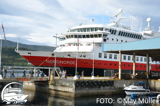 Das Schiff Nordnorge Hurtigruten Schiff Nordnorge im Hafen.