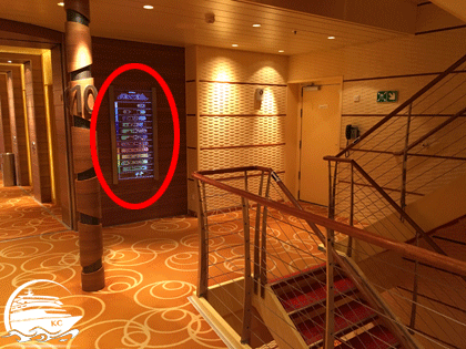 AIDA Deckplan im Treppenhaus AIDA Deckplan in Form einer großen Übersichtstafel im Treppenhaus.