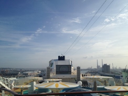 Daniel - Über mich 15 Der Himmel über dem Pooldeck im Sommer